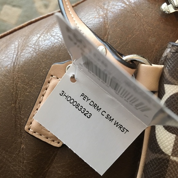 Coach small wristlet - Picture 2 of 2